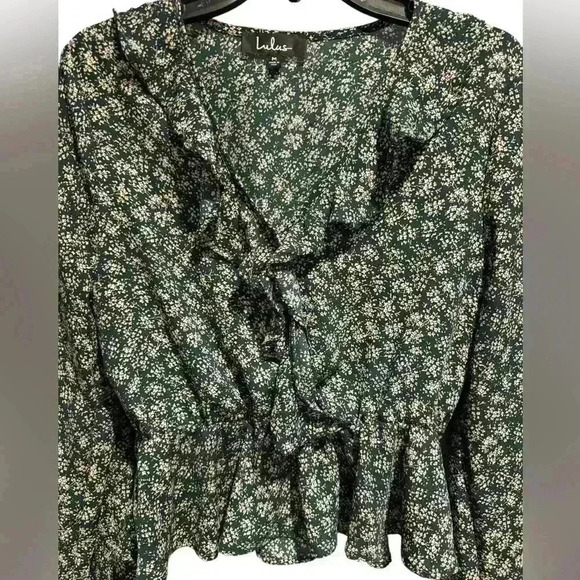 Women’s Lulus Total Delight  Hunter Green Floral Print Ruffled Top- Size M - Picture 1 of 8